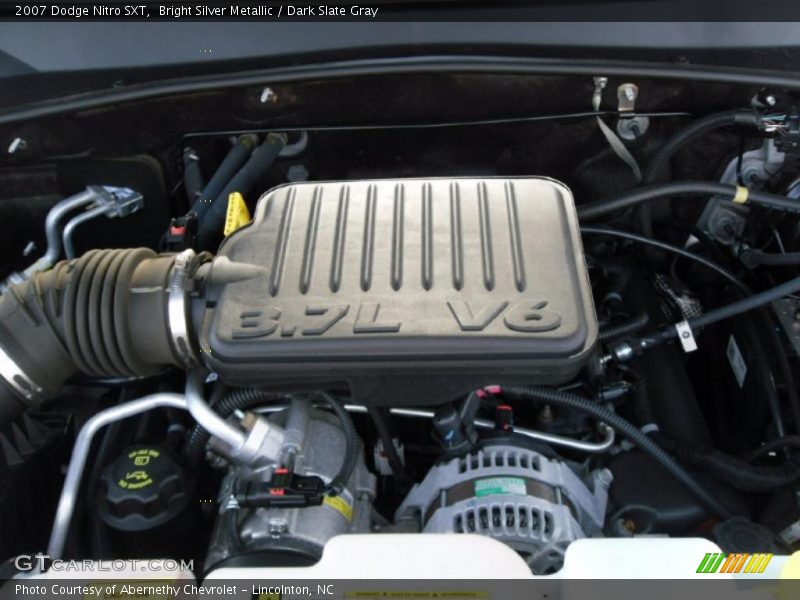 Bright Silver Metallic / Dark Slate Gray 2007 Dodge Nitro SXT
