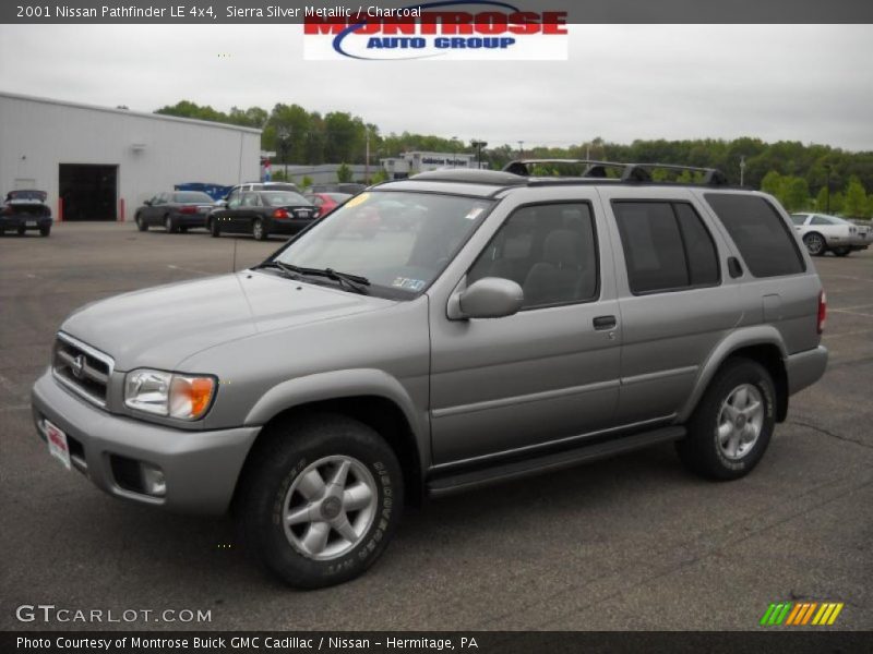 Sierra Silver Metallic / Charcoal 2001 Nissan Pathfinder LE 4x4