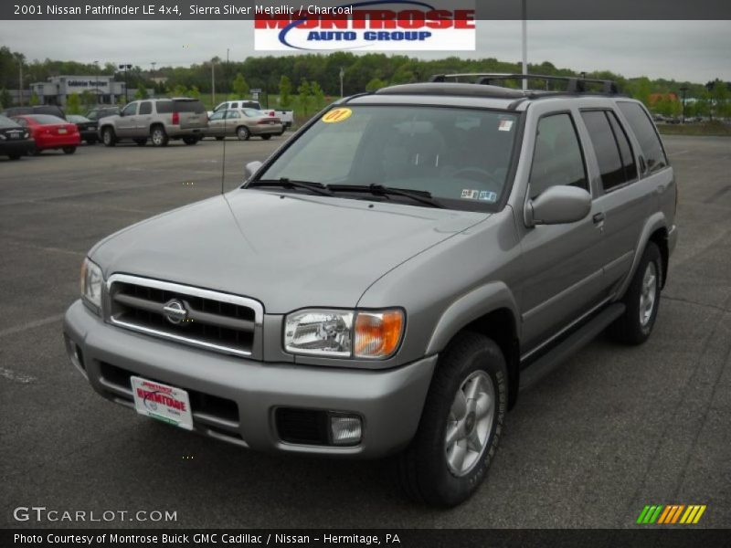 Sierra Silver Metallic / Charcoal 2001 Nissan Pathfinder LE 4x4