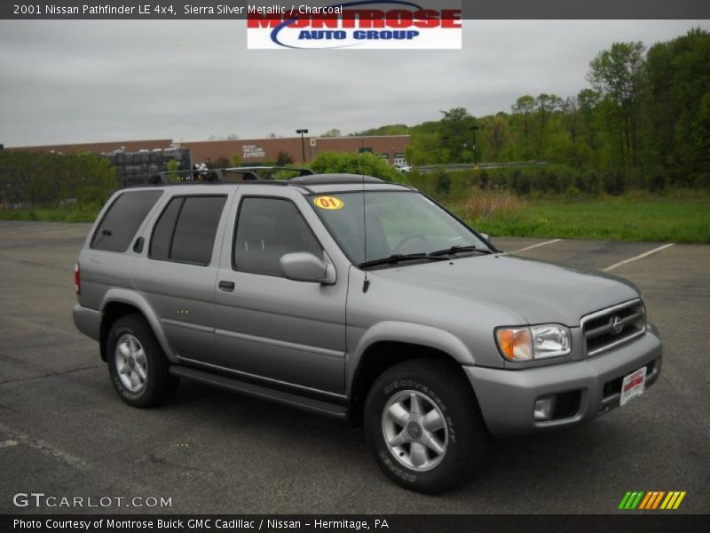 Sierra Silver Metallic / Charcoal 2001 Nissan Pathfinder LE 4x4