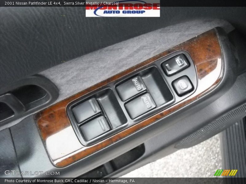 Sierra Silver Metallic / Charcoal 2001 Nissan Pathfinder LE 4x4
