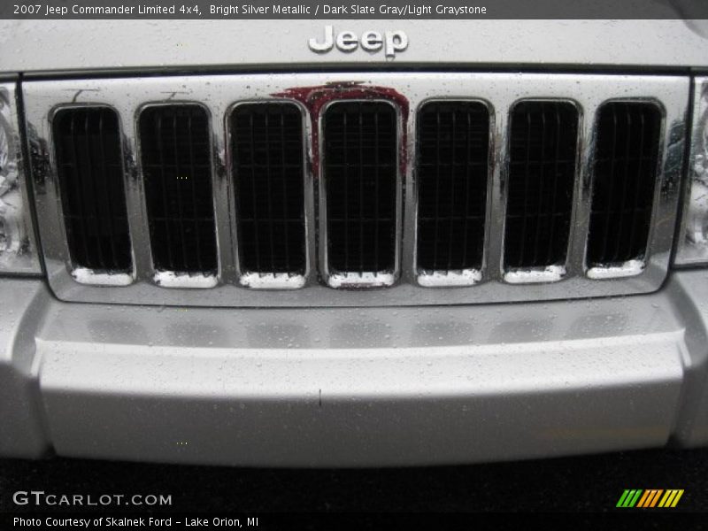 Bright Silver Metallic / Dark Slate Gray/Light Graystone 2007 Jeep Commander Limited 4x4