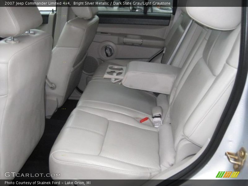 Bright Silver Metallic / Dark Slate Gray/Light Graystone 2007 Jeep Commander Limited 4x4
