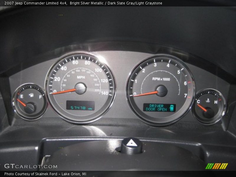 Bright Silver Metallic / Dark Slate Gray/Light Graystone 2007 Jeep Commander Limited 4x4