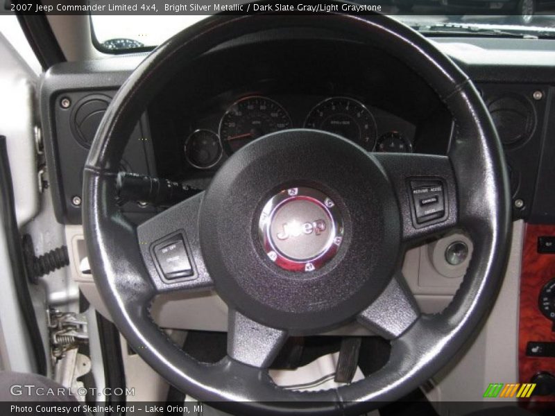 Bright Silver Metallic / Dark Slate Gray/Light Graystone 2007 Jeep Commander Limited 4x4