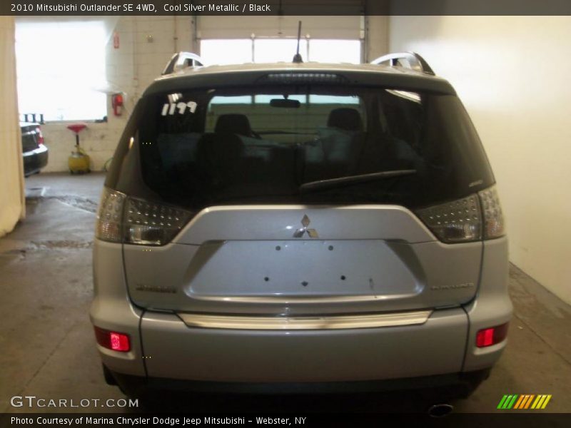 Cool Silver Metallic / Black 2010 Mitsubishi Outlander SE 4WD