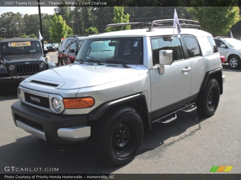 Titanium Metallic / Dark Charcoal 2007 Toyota FJ Cruiser