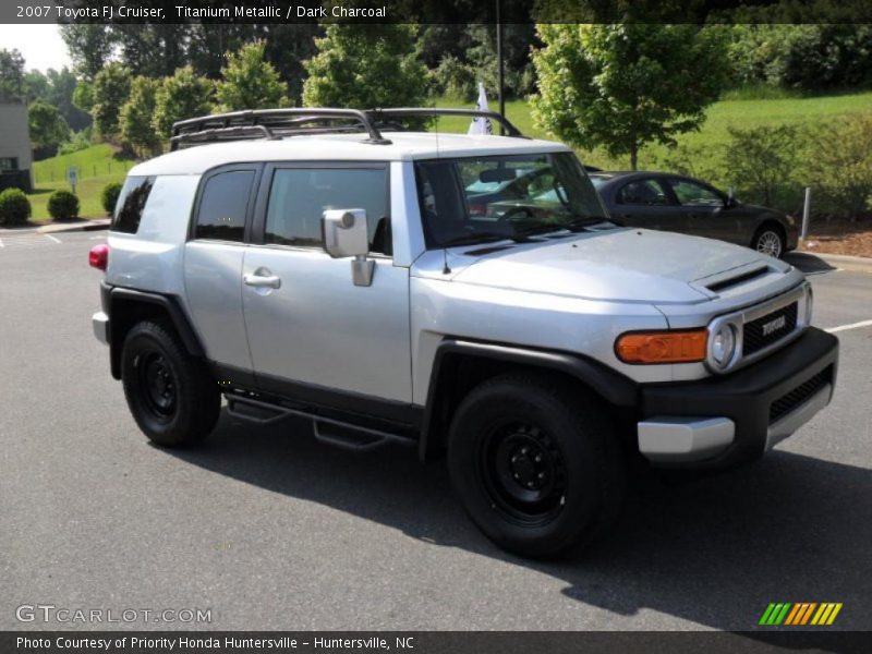 Titanium Metallic / Dark Charcoal 2007 Toyota FJ Cruiser