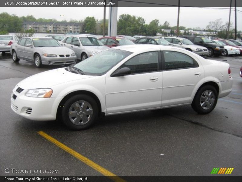 Stone White / Dark Slate Grey 2006 Dodge Stratus SXT Sedan