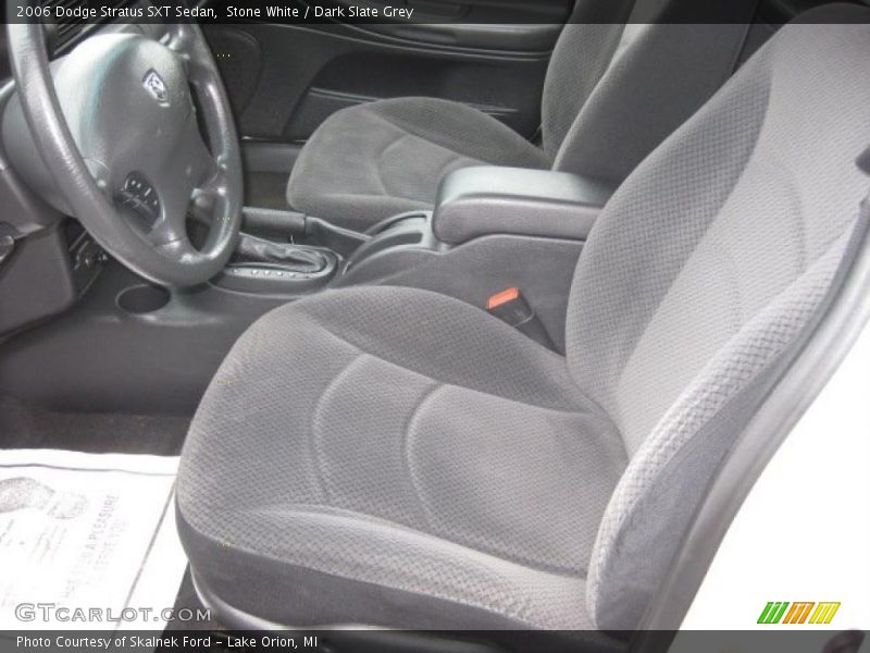 Stone White / Dark Slate Grey 2006 Dodge Stratus SXT Sedan