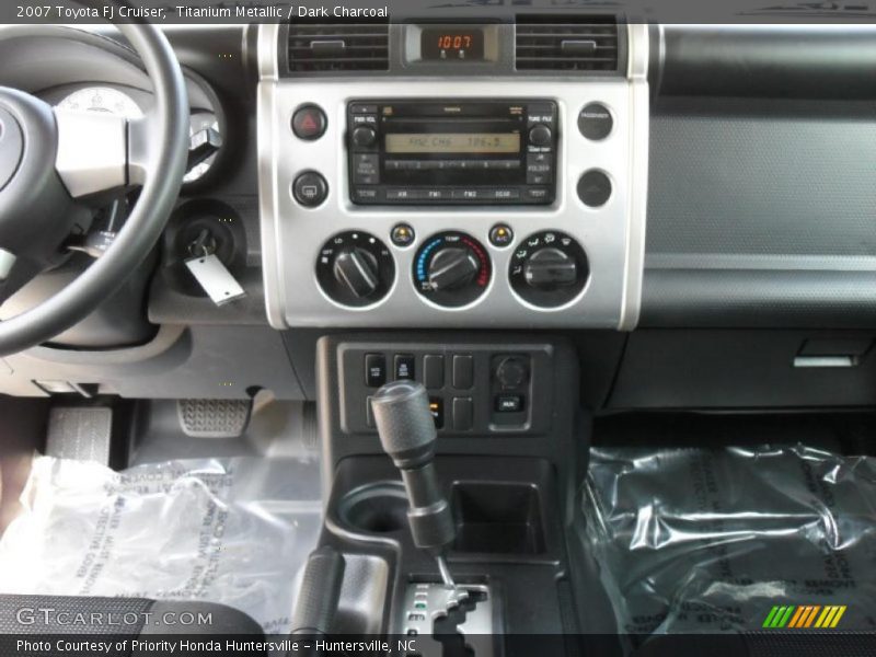 Titanium Metallic / Dark Charcoal 2007 Toyota FJ Cruiser