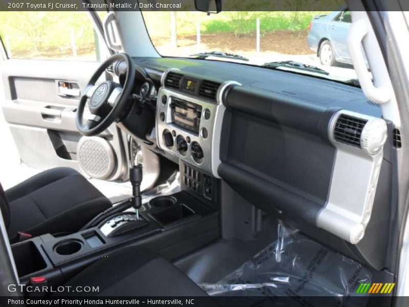 Titanium Metallic / Dark Charcoal 2007 Toyota FJ Cruiser