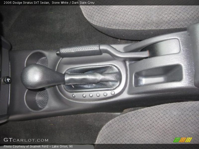 Stone White / Dark Slate Grey 2006 Dodge Stratus SXT Sedan