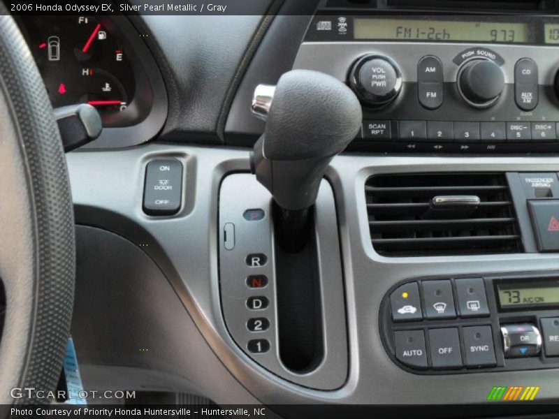 Silver Pearl Metallic / Gray 2006 Honda Odyssey EX