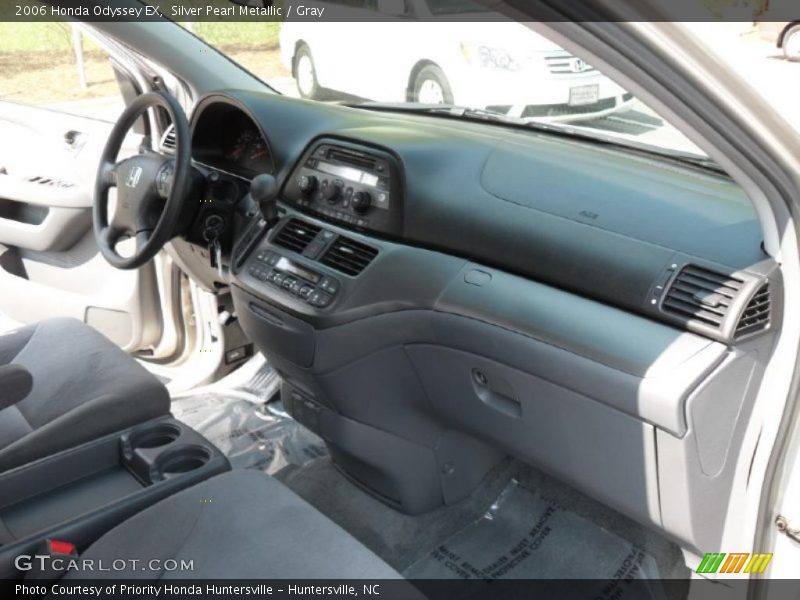 Silver Pearl Metallic / Gray 2006 Honda Odyssey EX
