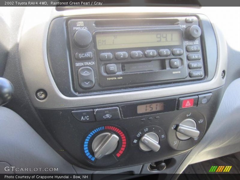 Rainforest Green Pearl / Gray 2002 Toyota RAV4 4WD