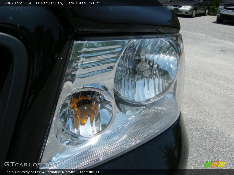 Black / Medium Flint 2007 Ford F150 STX Regular Cab