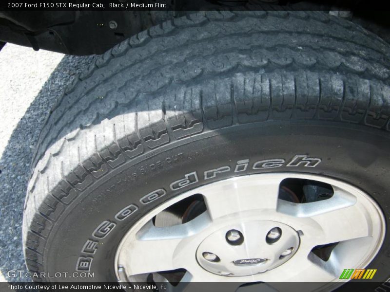 Black / Medium Flint 2007 Ford F150 STX Regular Cab