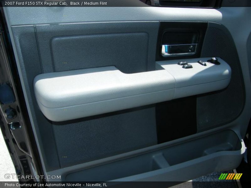 Black / Medium Flint 2007 Ford F150 STX Regular Cab