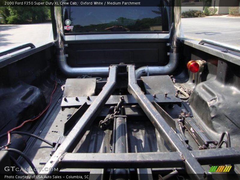 Oxford White / Medium Parchment 2000 Ford F350 Super Duty XL Crew Cab