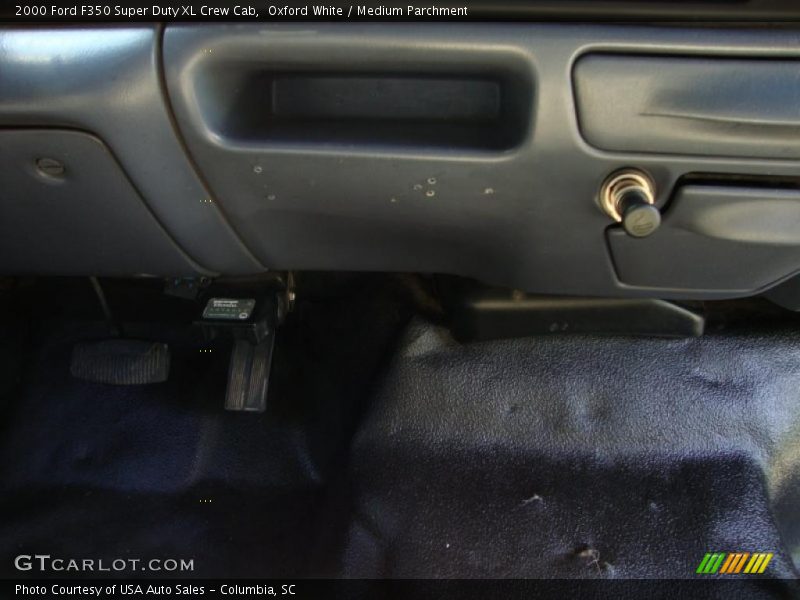 Oxford White / Medium Parchment 2000 Ford F350 Super Duty XL Crew Cab