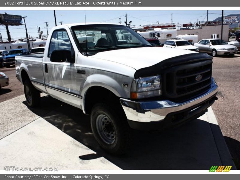 Oxford White / Medium Flint 2002 Ford F250 Super Duty XL Regular Cab 4x4