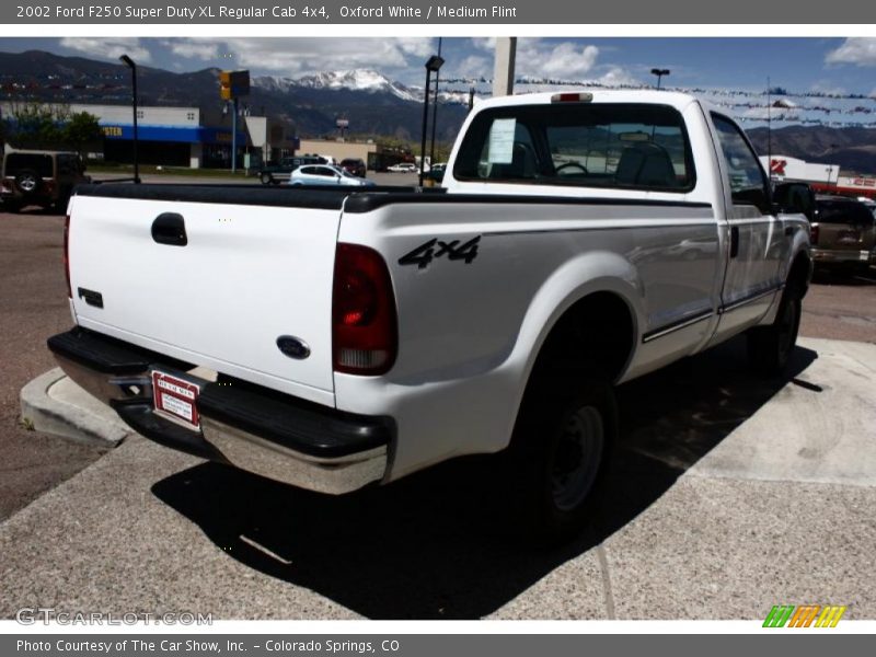 Oxford White / Medium Flint 2002 Ford F250 Super Duty XL Regular Cab 4x4