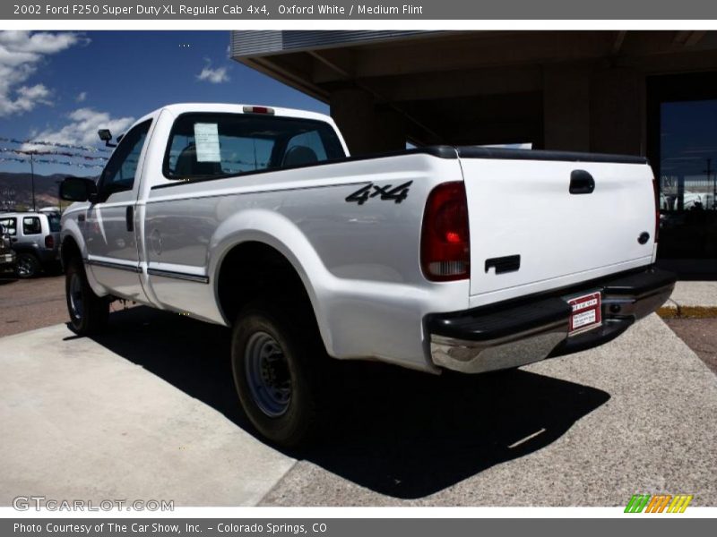 Oxford White / Medium Flint 2002 Ford F250 Super Duty XL Regular Cab 4x4