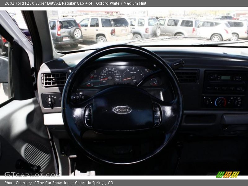 Oxford White / Medium Flint 2002 Ford F250 Super Duty XL Regular Cab 4x4