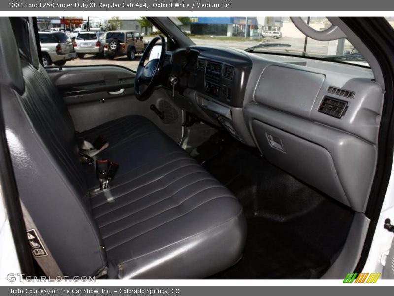Oxford White / Medium Flint 2002 Ford F250 Super Duty XL Regular Cab 4x4