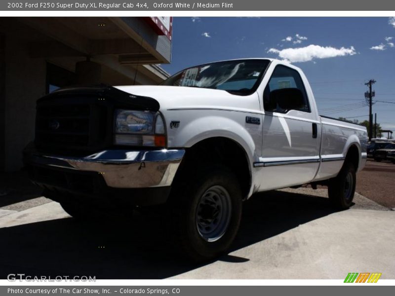 Oxford White / Medium Flint 2002 Ford F250 Super Duty XL Regular Cab 4x4