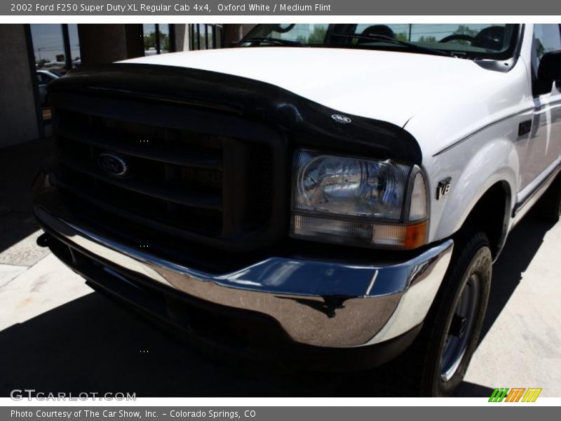 Oxford White / Medium Flint 2002 Ford F250 Super Duty XL Regular Cab 4x4