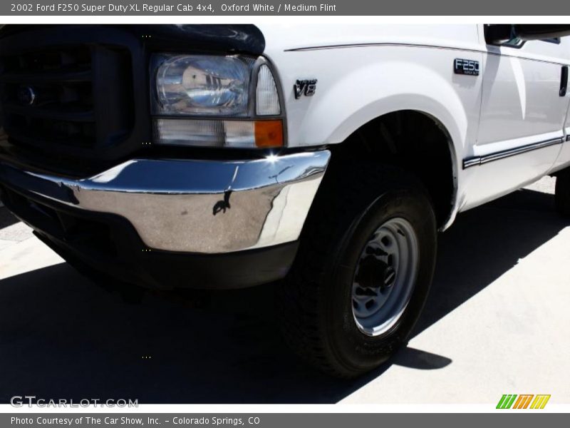 Oxford White / Medium Flint 2002 Ford F250 Super Duty XL Regular Cab 4x4