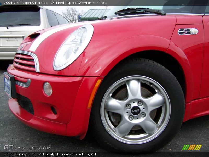 Chili Red / Space Grey/Panther Black 2004 Mini Cooper S Hardtop