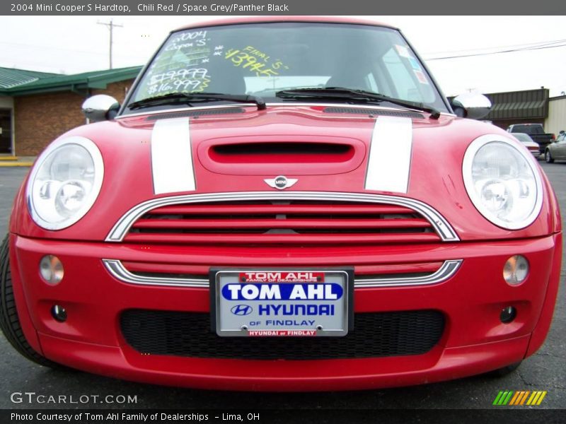 Chili Red / Space Grey/Panther Black 2004 Mini Cooper S Hardtop