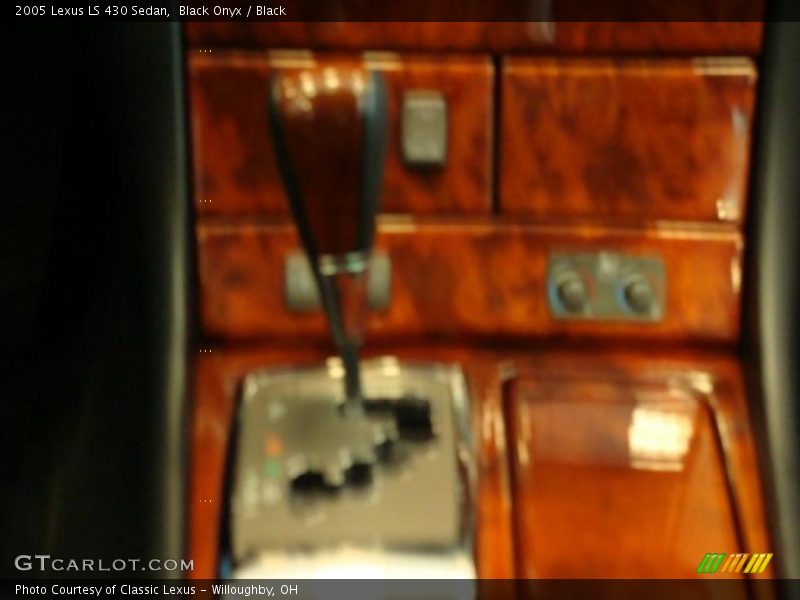 Black Onyx / Black 2005 Lexus LS 430 Sedan
