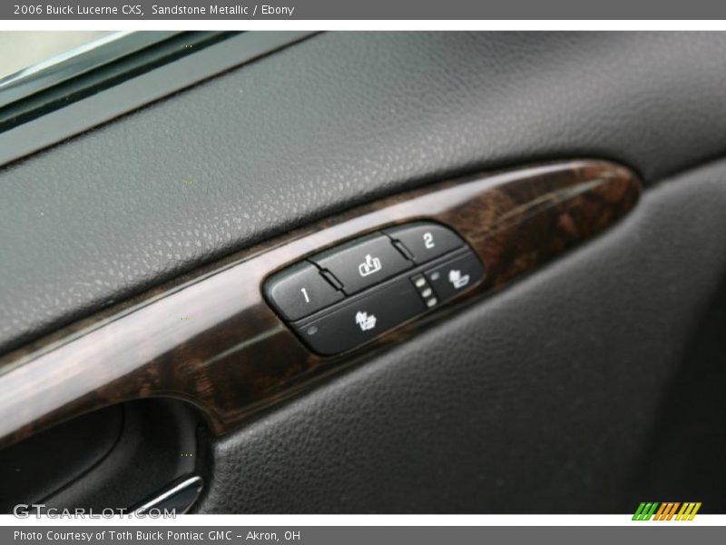 Sandstone Metallic / Ebony 2006 Buick Lucerne CXS