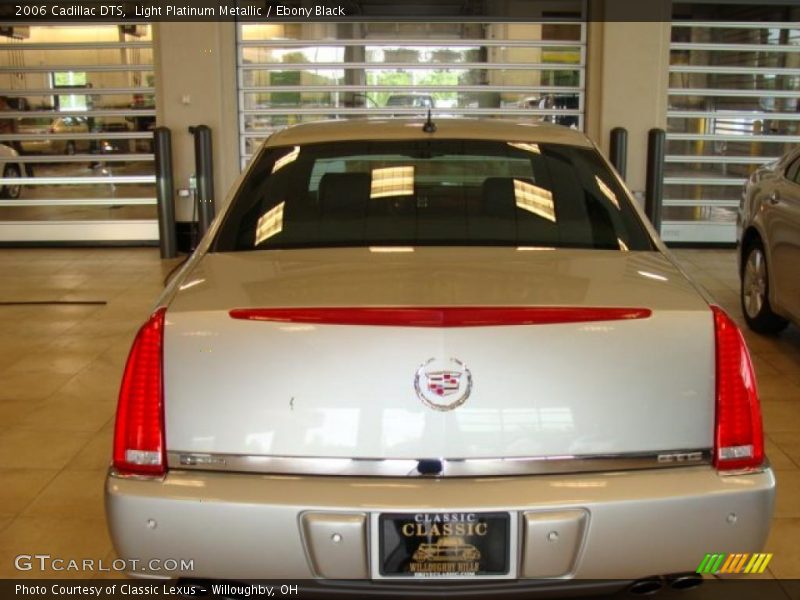 Light Platinum Metallic / Ebony Black 2006 Cadillac DTS