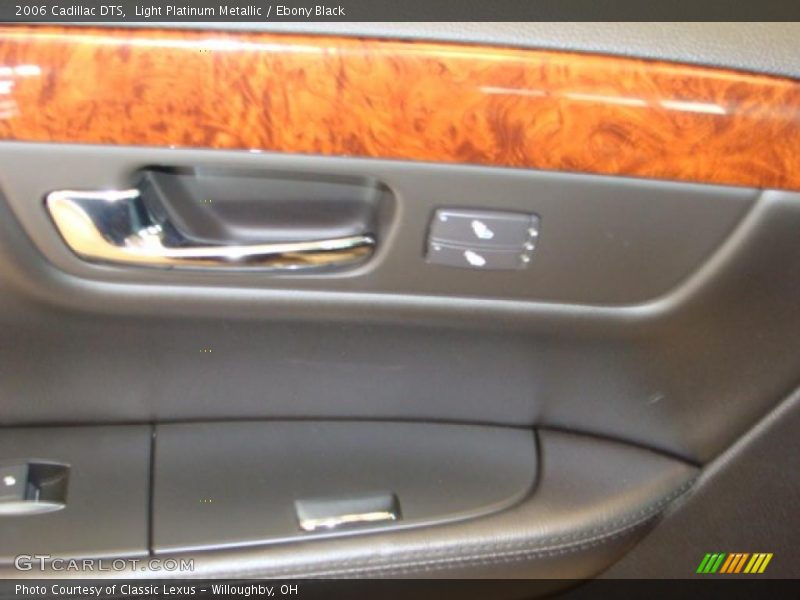 Light Platinum Metallic / Ebony Black 2006 Cadillac DTS