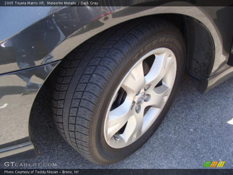 Meteorite Metallic / Dark Gray 2005 Toyota Matrix XR