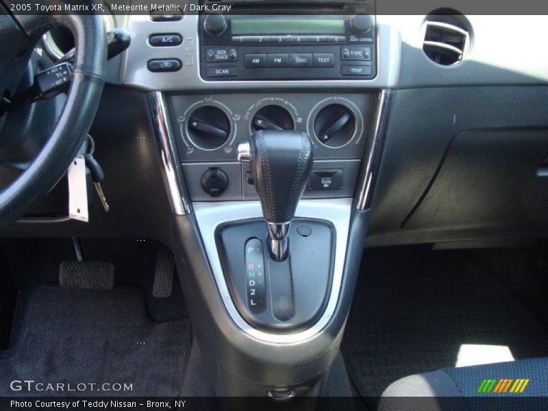 Meteorite Metallic / Dark Gray 2005 Toyota Matrix XR