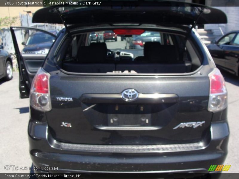 Meteorite Metallic / Dark Gray 2005 Toyota Matrix XR