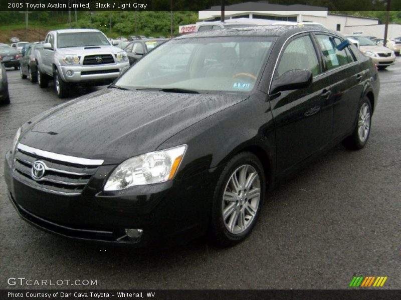 Black / Light Gray 2005 Toyota Avalon Limited