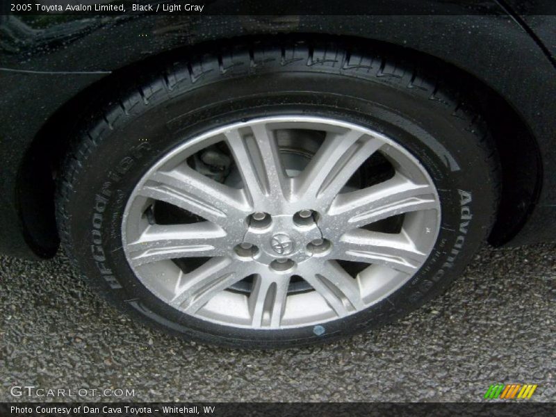 Black / Light Gray 2005 Toyota Avalon Limited