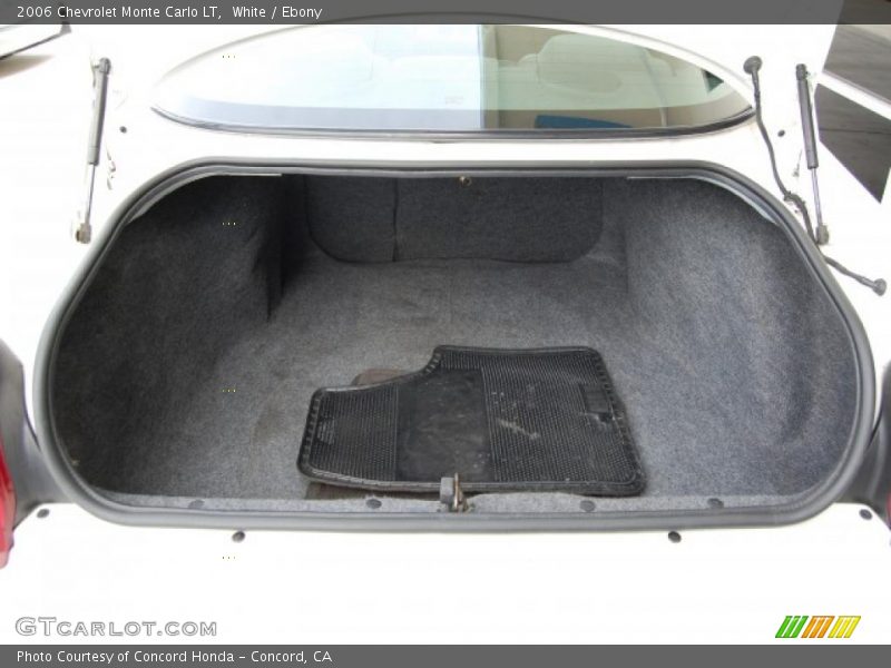 White / Ebony 2006 Chevrolet Monte Carlo LT
