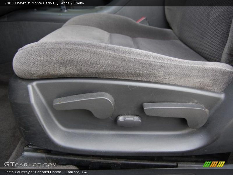 White / Ebony 2006 Chevrolet Monte Carlo LT
