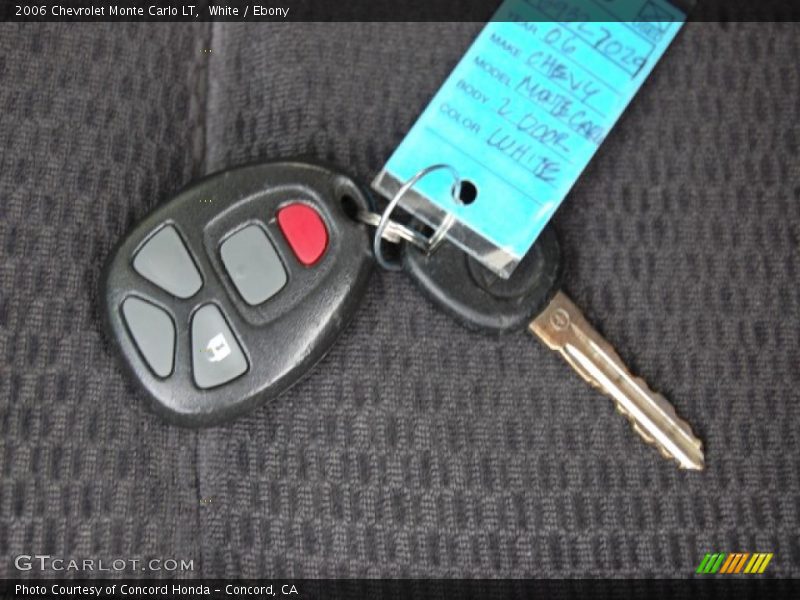 White / Ebony 2006 Chevrolet Monte Carlo LT