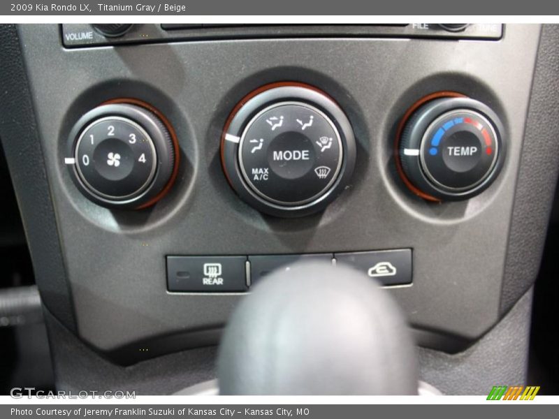 Titanium Gray / Beige 2009 Kia Rondo LX