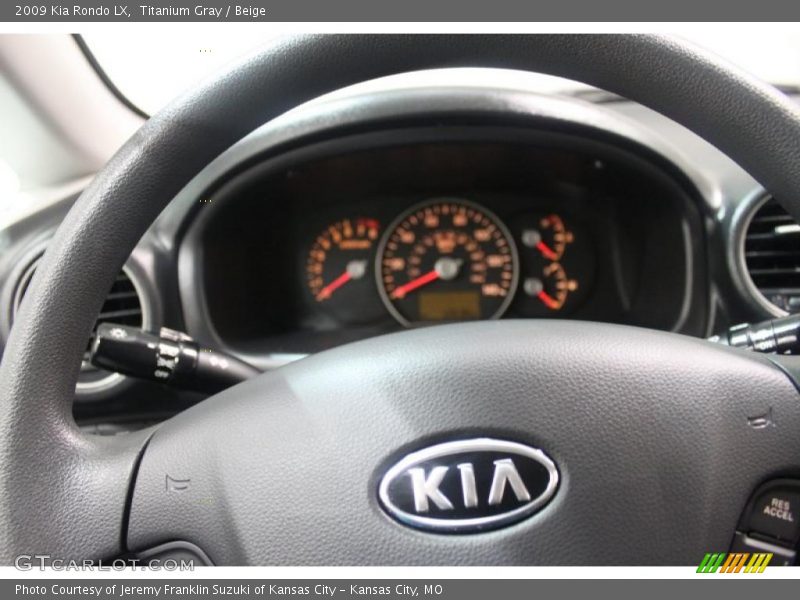 Titanium Gray / Beige 2009 Kia Rondo LX