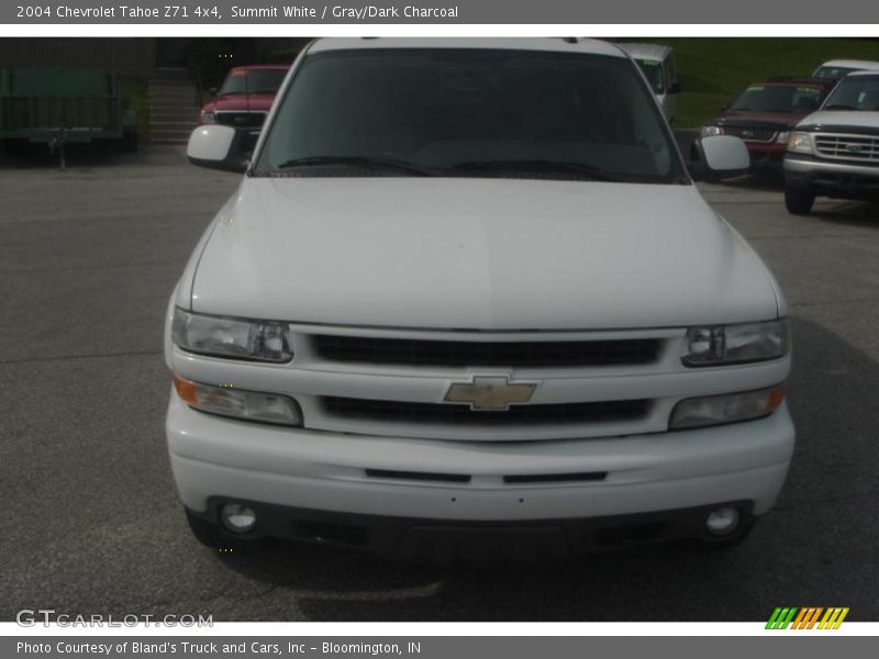 Summit White / Gray/Dark Charcoal 2004 Chevrolet Tahoe Z71 4x4